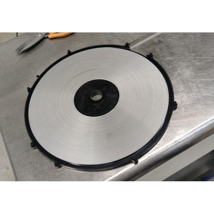 Por que a placa de aço inoxidável se expande quando aquecida?